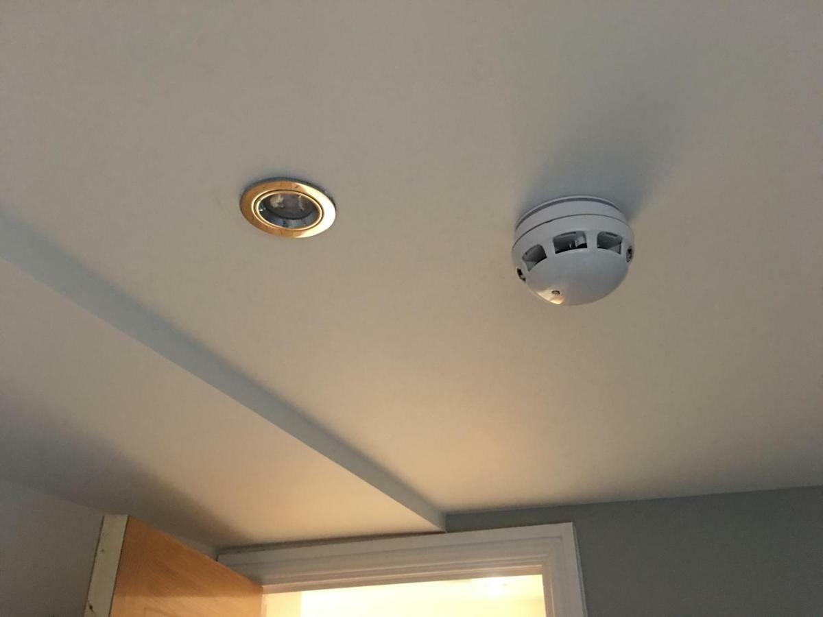 Flat 2 Opposite Travel Lodge コルウィン・ベイ エクステリア 写真
