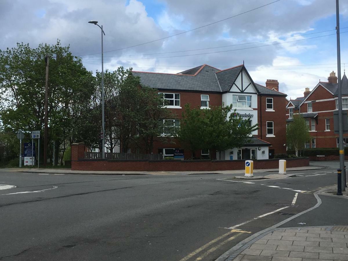 Flat 2 Opposite Travel Lodge コルウィン・ベイ エクステリア 写真