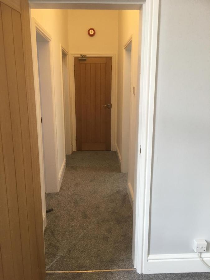 Flat 2 Opposite Travel Lodge コルウィン・ベイ エクステリア 写真